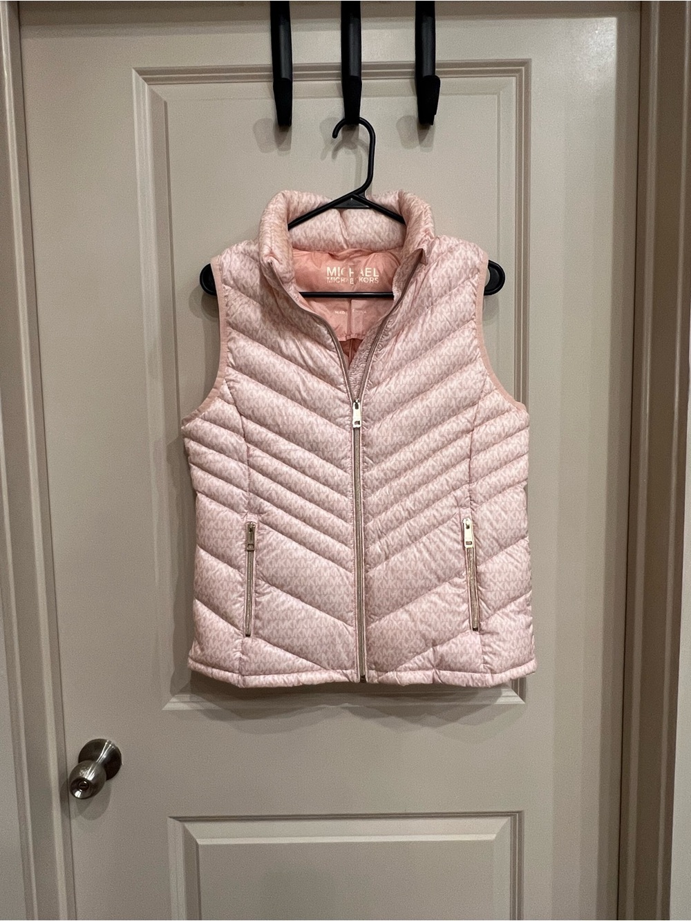 Michael Kors Pink Down Puffer S Vest Quiet Luxury Preppy Coastal Chic MK Spring - Picture 3 of 16